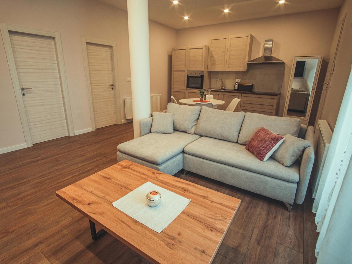 Apartmani Infinity Osijek Zewnętrze zdjęcie