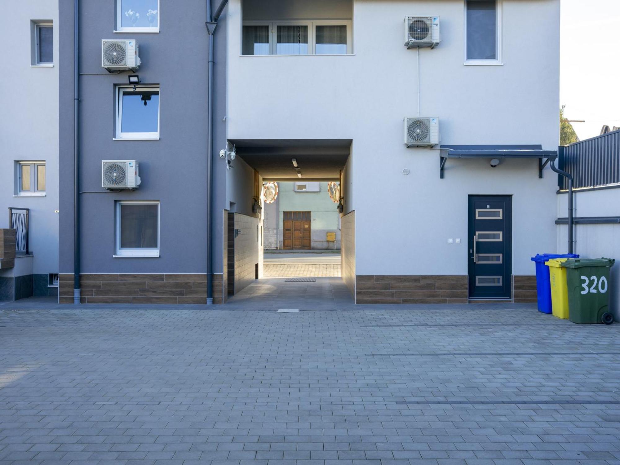 Apartmani Infinity Osijek Zewnętrze zdjęcie