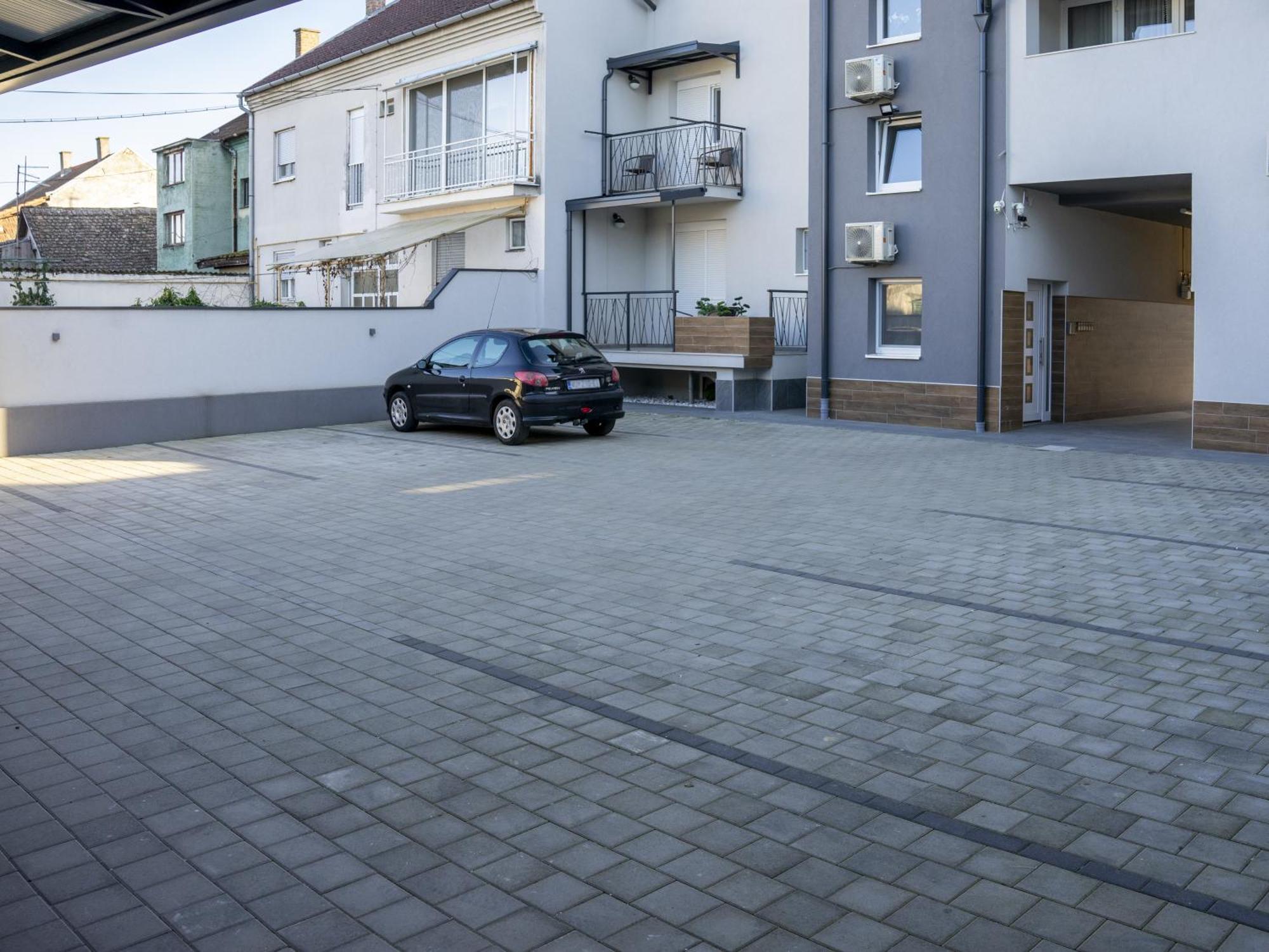 Apartmani Infinity Osijek Zewnętrze zdjęcie